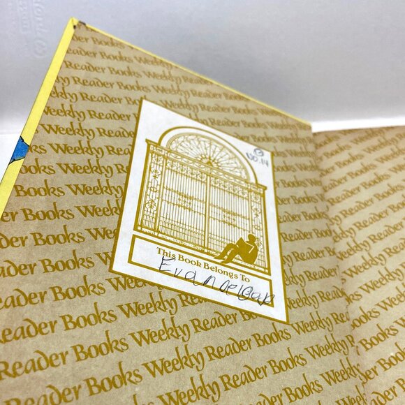 Vintage Weekly Reader "The Beast Who Was Afraid" by Patricia Reilly Giff - Picture 10 of 11